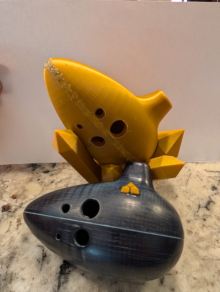 4 hole ocarinas and stand